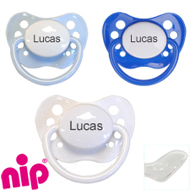 Pakke med 3 stk. Nip sutter med navn (Hvid, Bl� og Lysebl�) Anatomiske Silikone 0-6 md.