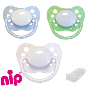 Nip sutter med navn (Grøn / Lyseblå / Hvid) Anatomiske Silikone fra 5 md. Pakke med 3 stk. sutter
