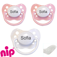 Nip sutter med navn (2 Lyserøde + 1 Hvid) Anatomiske Silikone fra 5 md. Pakke med 3 stk. sutter